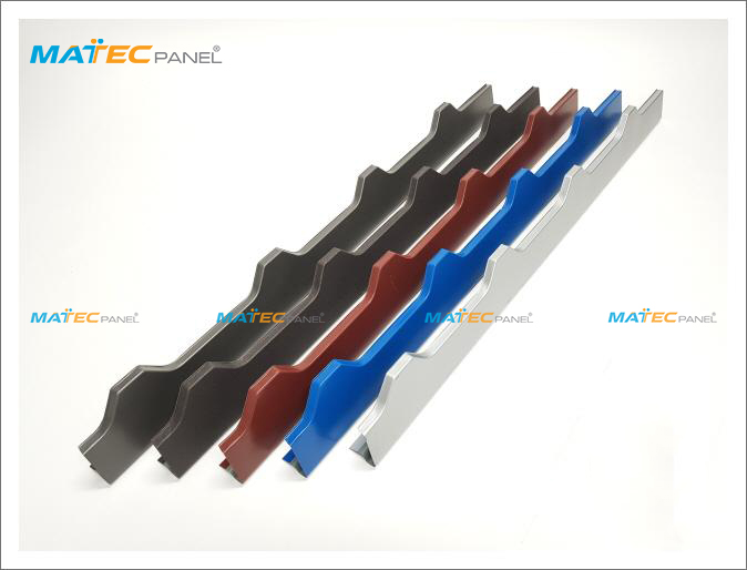 Tôn Bịt Đầu Sóng Mái – Phụ Kiện Hoàn Thiện Cho Tấm Panel Lợp Mái